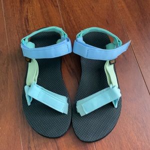 Blue Seas Teva’s